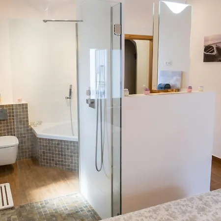 Exceptional On Grand Canal - Heated Pool